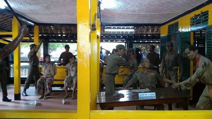 12182103_10206801880477426_643679901_n