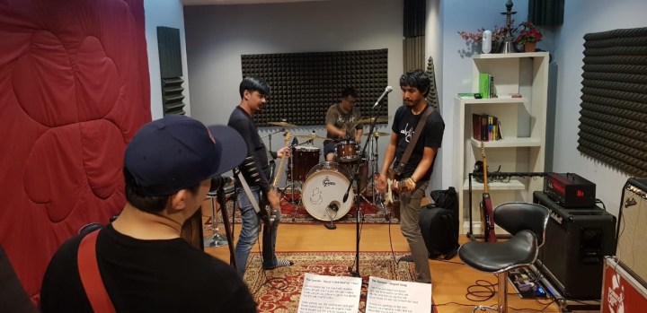 240b10ac-68bc-46d9-85e4-8fd0d4058b24